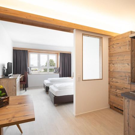 Snooze Apartments Holzkirchen  Dış mekan fotoğraf