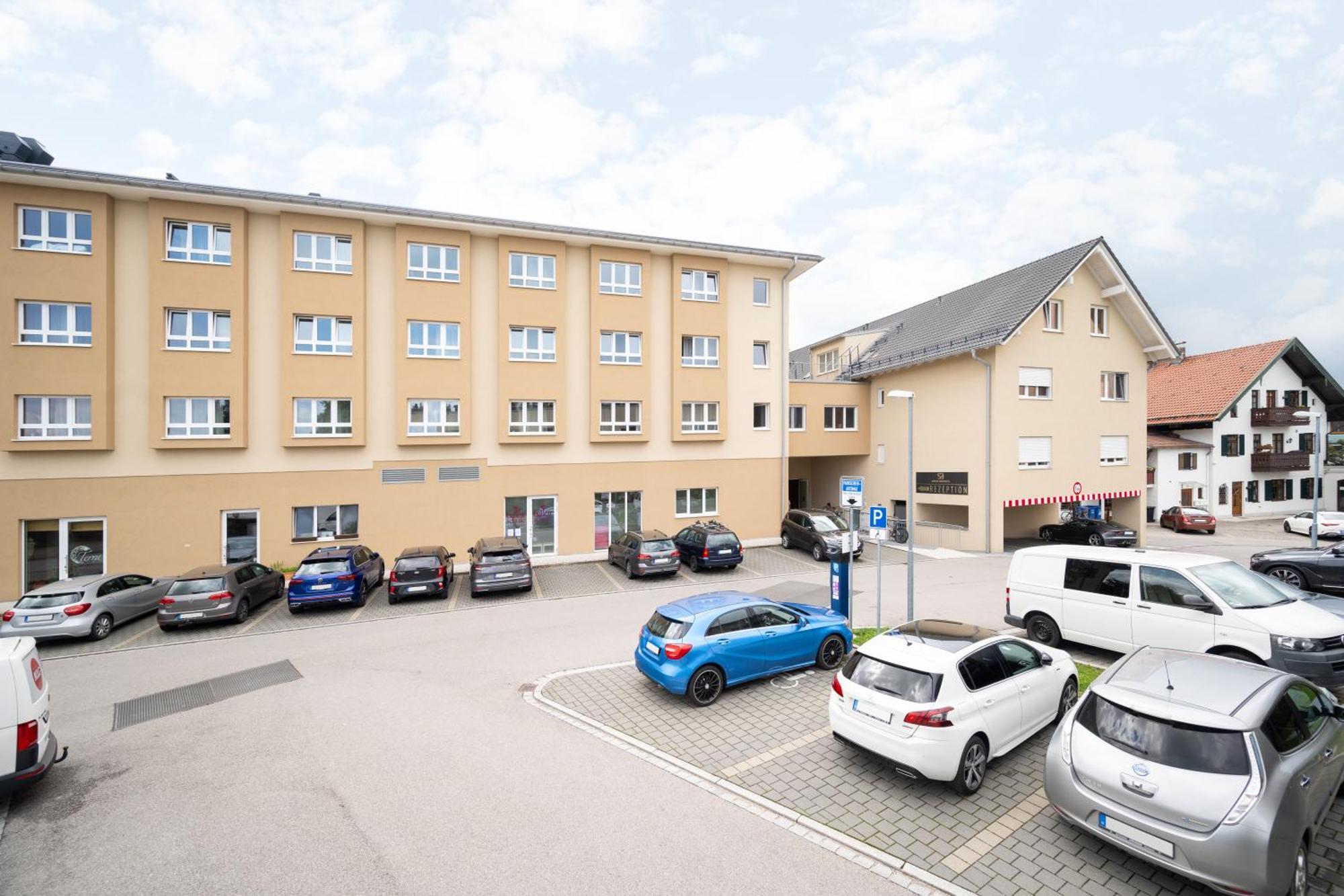 Snooze Apartments Holzkirchen  Dış mekan fotoğraf